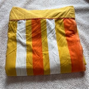 Vintage California King bedsheet by Burlington house. Gold star.